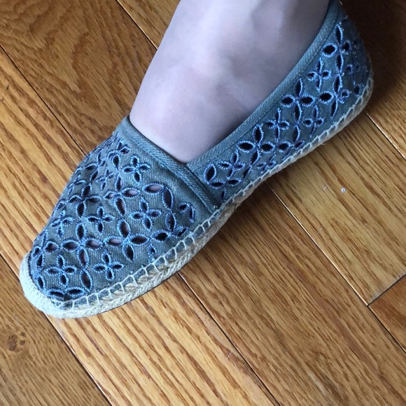 Michael Kors espadrille, gently used - Picture 3 of 14